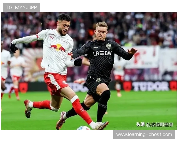 德甲精彩对决：拜仁逆转多特，莱比锡力克沃尔夫斯堡，榜首争夺激烈展开