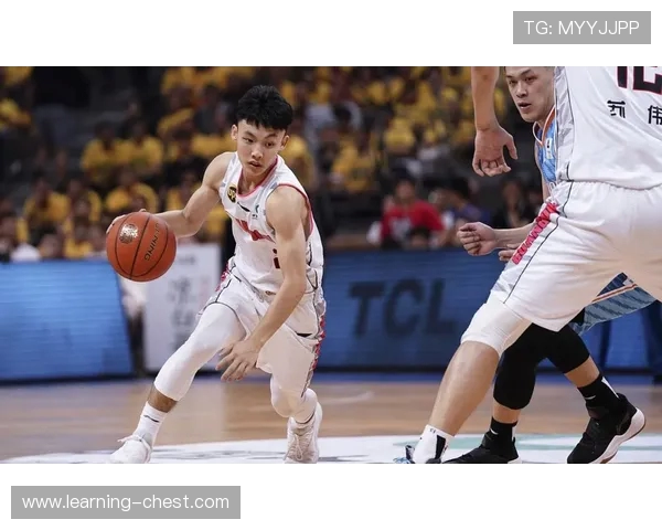 CBA赛季精彩瞬间盘点与球员表现全面回顾