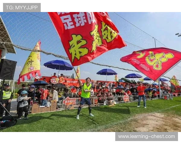 绿茵场激战连连，各队争夺联赛积分榜首